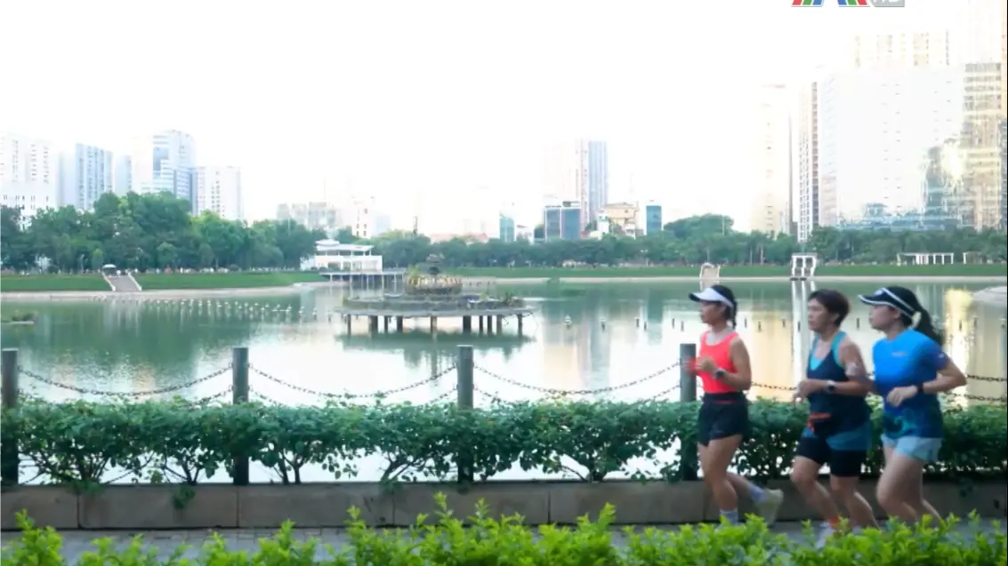 Buổi sáng trong công viên Thanh Xuân | Hà Nội đến để yêu | 18/09/2025